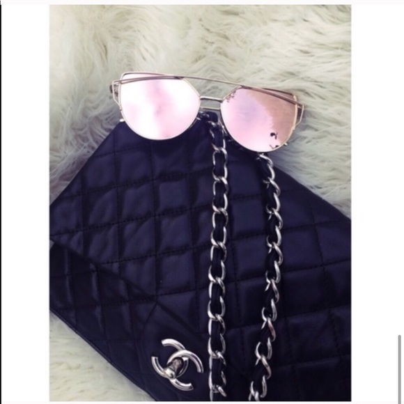 Rose Gold Mirrored Sunglasses - Picture 6 of 7